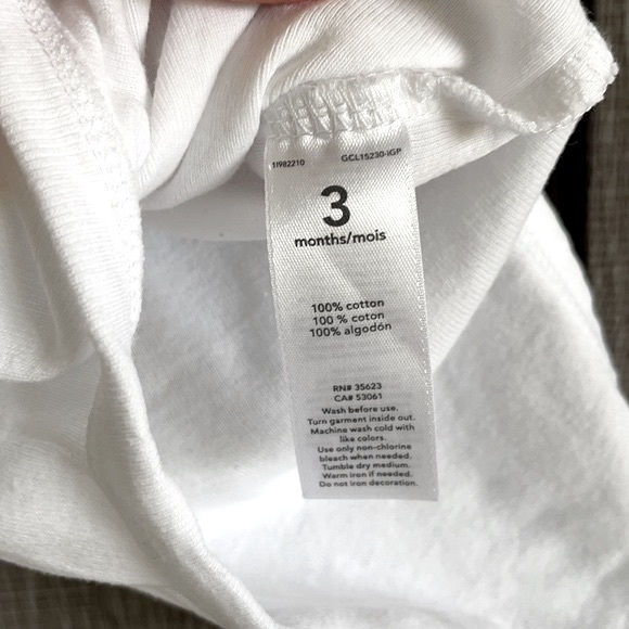 5/$20⭐️NWOT Lot 2 Carter’s onesies - Picture 4 of 4
